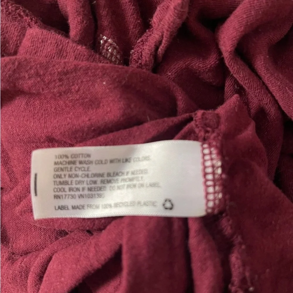 Universal Thread Top - Picture 3 of 3